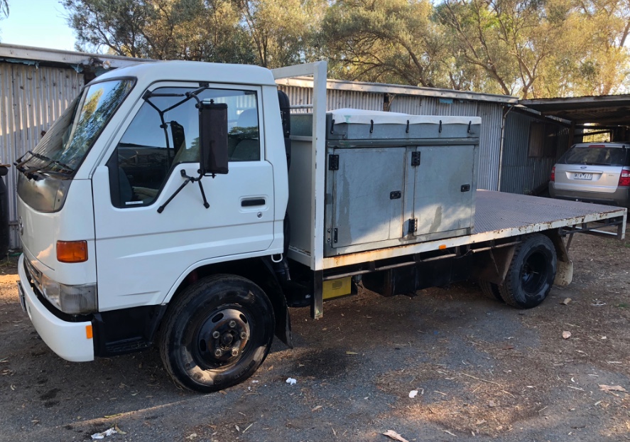 Toyota dyna 2000
